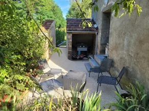 A bucolic escape in the heart of the Burgundy vineyards - Image 4