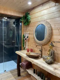 Bohemian coco cabin Private Jacuzzi - Image 4