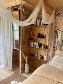 Bohemian coco cabin Private Jacuzzi - Image 3