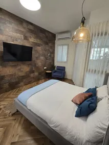 Sea Suite - stunning suite with indoor balcony by the sea - Image 2