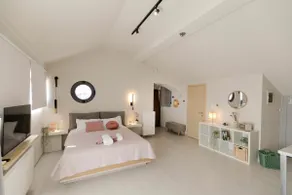 Dreamy roof - Image 2
