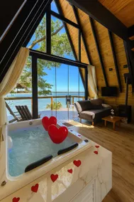 Romantic Cottage with Hot Tub on the Shore of the Lagoon - Image 4