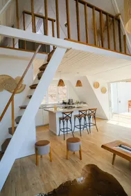 Luxury White Cabin - Image 4