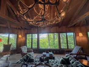 Luxe Mountain Escape Near Upperville + Middleburg - Image 4