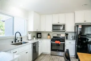Dual Master Suites | Extended Stays| Large Groups - Image 5