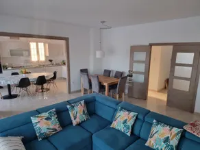 Villa with air conditioning, pool and terrace - Image 4