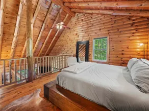 Log Cabin Retreat - Image 5