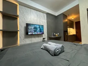 City Sea View Stunning Apartment - Image 3