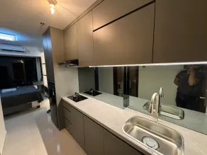 City Sea View Stunning Apartment - Image 4