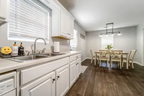 Cozy & Quiet | PRIME Central Location - Image 5