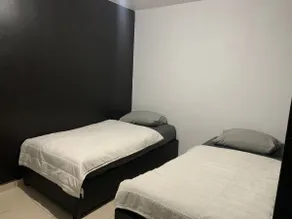 Airbnb 7 Pin - Image 3