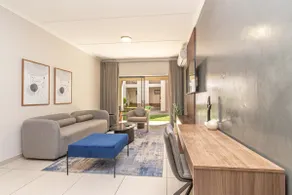Apartment in Fourways - Image 4