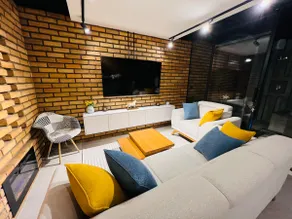 Automation House with Jacuzzi/Garage - Image 4