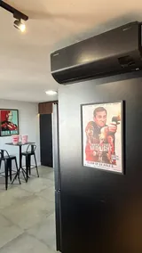 Cine loft com TV 85', som e AC - Image 3