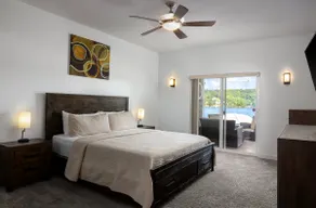 The Paloma Lakeview Villa on Lake of the Ozarks - Image 2