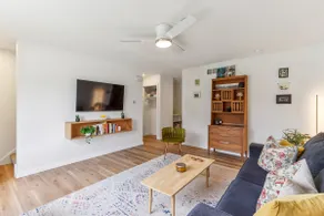 The Hawkeye Hideaway | 2 BR - Image 2