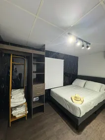 Beautiful Studio Nr Int. Airport - Image 2