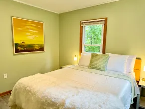 Cayuga lake cottage with private lake access - Image 5