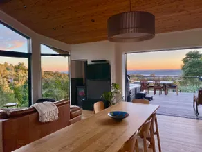 Nestled in Nature 3 Bedroom- Spa Pool & Sauna & Pilates Studio - Image 2