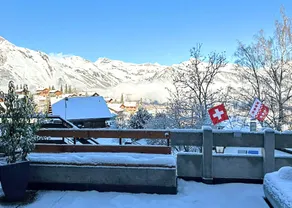 Romantic Retro Escape · Pool & Sauna · Ski shuttle - Image 2