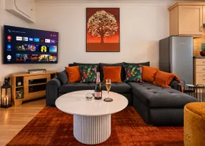 Cosy Stansted Flat | Central, Wi-Fi, Desk | Slps 5 - Image 3