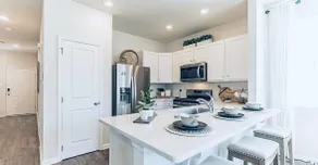 Family-Friendly Modern Home Perfect for Long Stays - Image 2
