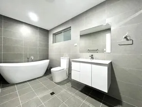 Luxury 5 Bedroom Rouse Hill Home - Image 5