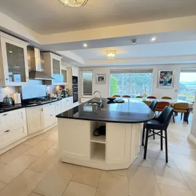 Luxury Vacation Home on the Ring of Kerry-Wild Atlantic Way with Mountain & Sea Views - 10 minute drive to Beach & Dooks Golf Course-5 minute walk to Glenbeigh village - Image 2
