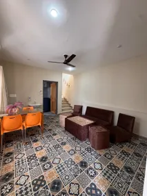 Tranquil Homestay near Dal Lake (The Gilded Stay) - Image 4