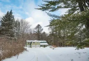 The Lake Fairlee Gambrel - Image 5