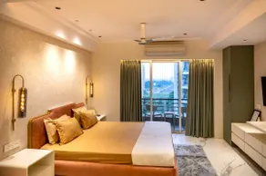 Auraa Premium Suites: Jacuzzi & Pool in Rajarhat - Image 5