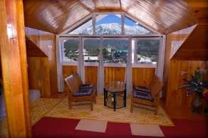 wooden studio apartment - Image 4