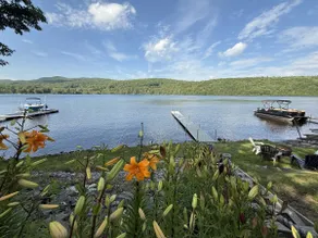 Charming Lakefront Cottage - Image 2