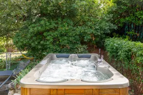 The Oak s Villa Pool Nature - Image 3