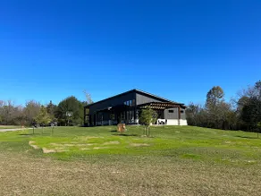 Hillside Hideaway - Image 2