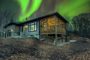 Northern Lights Muskoka w/ Hot Tub & Pool Table - Image 3