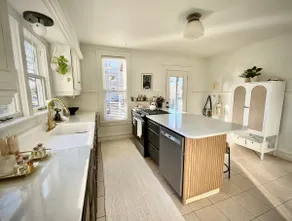 Modern comfort in the heart of Cherry Hill - Image 3