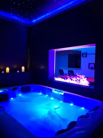 LA NUIT DES SECRETS Love Room 4 étoiles avec Jacuzzi et Sauna - Image 2