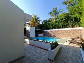 Sun, calm and pool. - Image 3