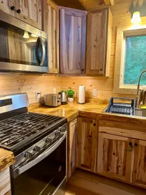 Pine Cabin on Gilmore - Image 5