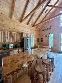 Pine Cabin on Gilmore - Image 4