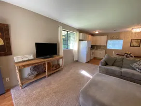 Bungalow Candle - Image 2
