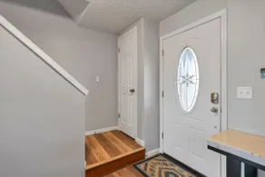 Grove City Oasis: 3BR/2 car garage/Sleeps 9 - Image 3