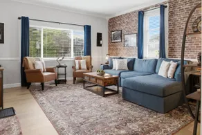 Hidden Gem | Fenced Yard | Walk Downtown - Image 3