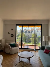 Bright 2 bedroom, avenue Jeanne d'Arc - Image 2
