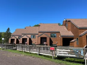 Ski-in/out condo - Image 4