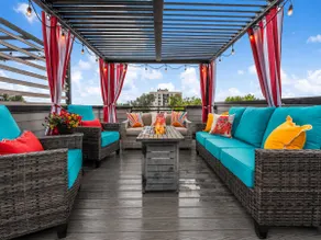 2 BR Rooftop | 5 Blocks from Stadium | SloHi - Image 5