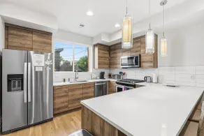 2 BR Rooftop | 5 Blocks from Stadium | SloHi - Image 3