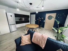 Countryside home - Image 2