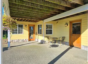 Cozy Canary Guest Suite - Image 2